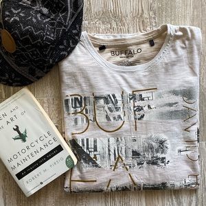 •Buffalo• Graphic Tee, Size Large